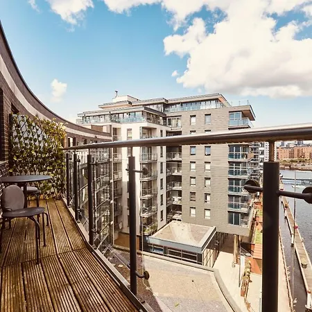 Deluxe River Canal View & Free Secure Parking! Leeds  Exterior photo