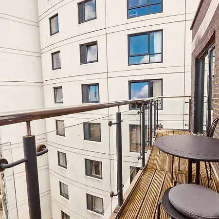 Deluxe River Canal View & Free Secure Parking! Leeds  Exterior photo